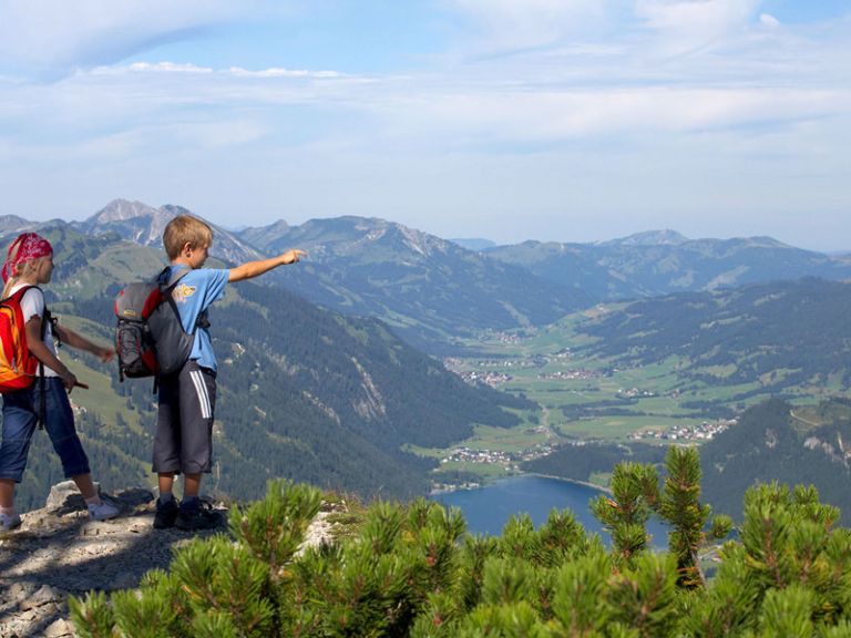 Wandern mit Kindern im Tannheimer Tal in Tirol