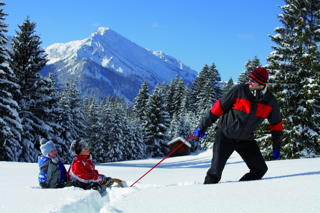 Urlaub im Winter in Tannheim Skiurlaub mit Familie in Tirol